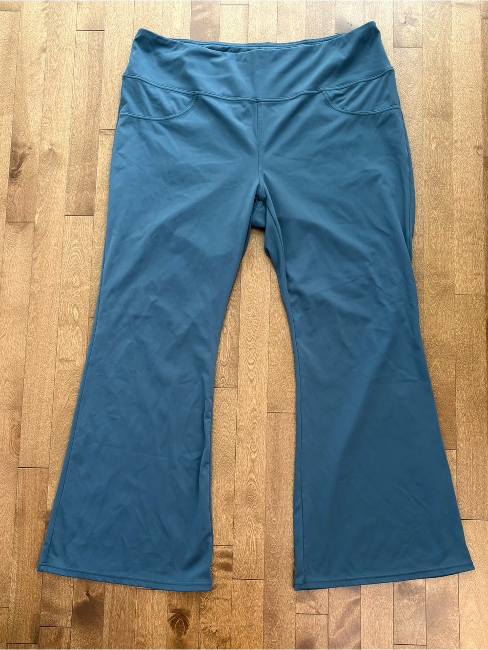 Halara High-Waisted Crossover Pocket Flare Leggings Muted Green – Size 2X Reg